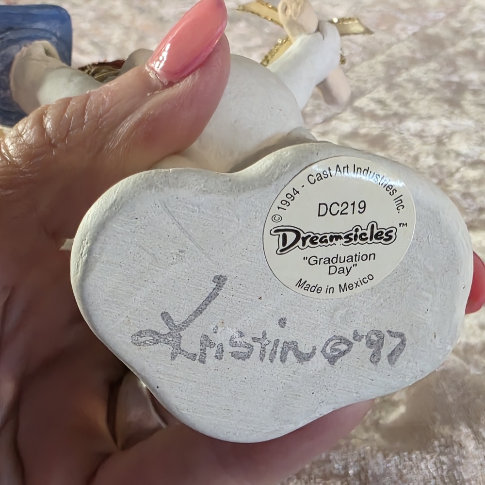 Vintage Dreamsicles "Graduation Day" cherub figurine, designed by Kristin - Picture 6 of 6